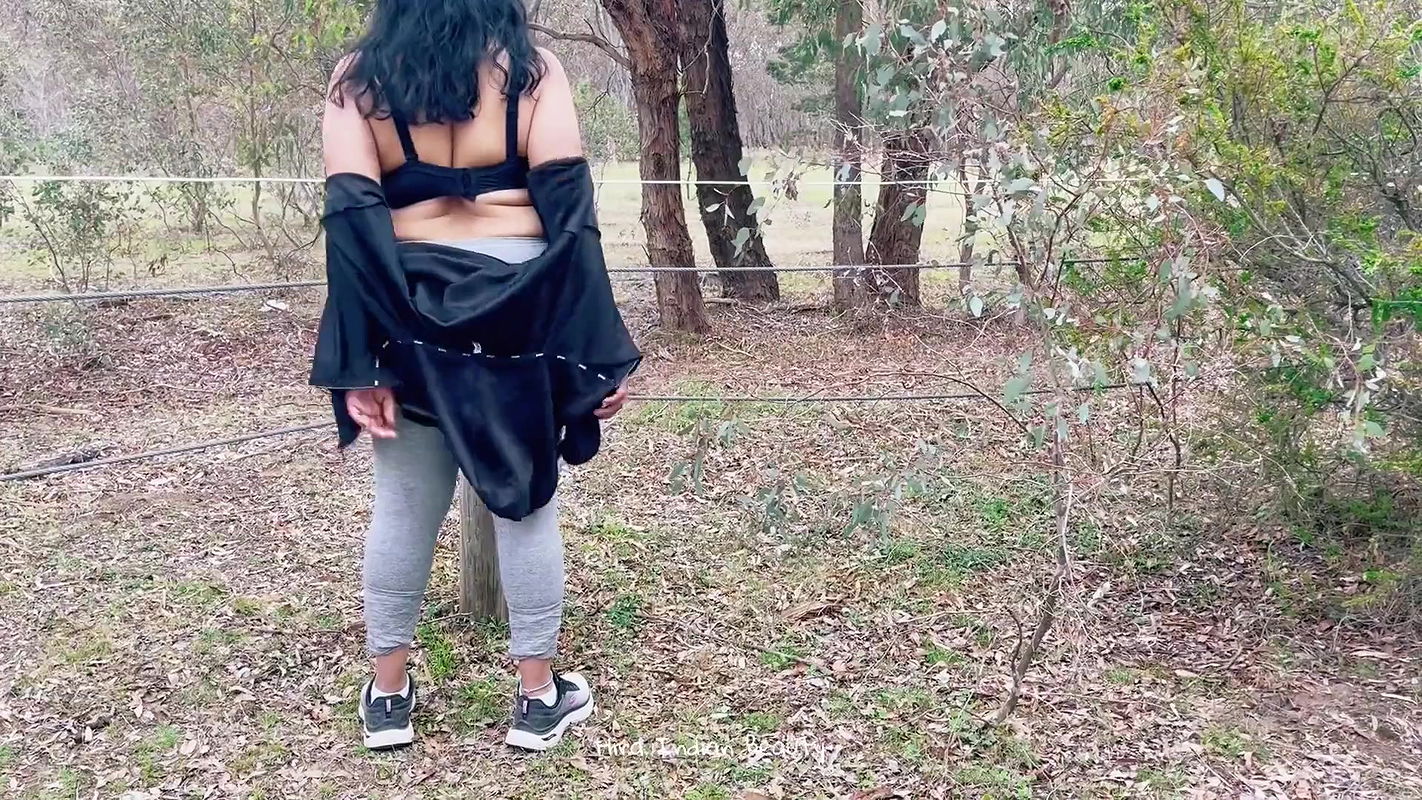 Hot Indian Wife with Neighbour Uncle – Desi Milf Outdoor Love Making – Big Ass Licking – Boobs Press