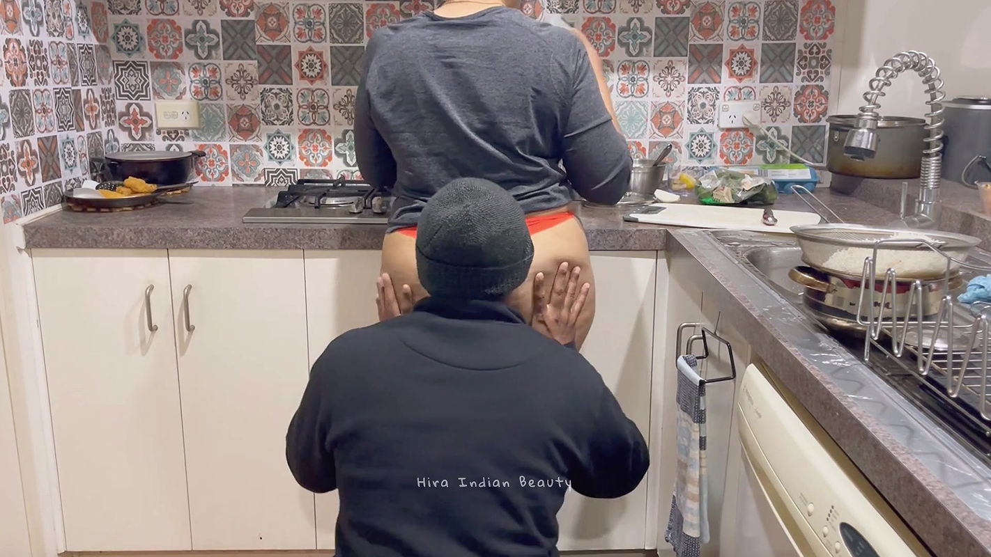 Hot Indian Kitchen Love Making with Step Sister – Milf Big Ass is Eaten, Kissed and Pressed!