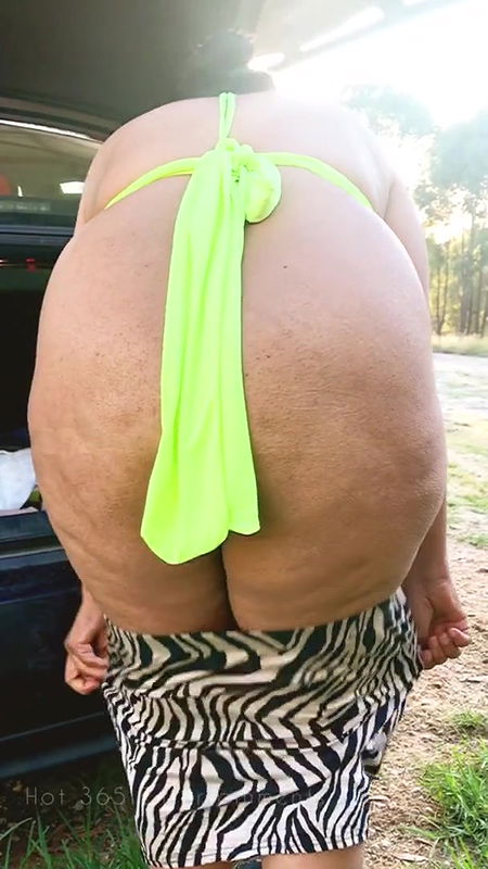 Hot Busty Gurl got caught naked Butt while changing dress in the Outdoor