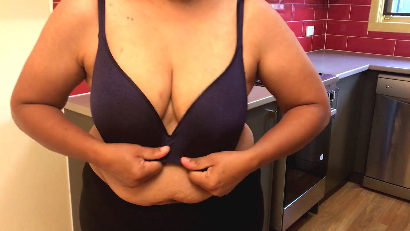 Hot Brown Desi Milf changes her bra