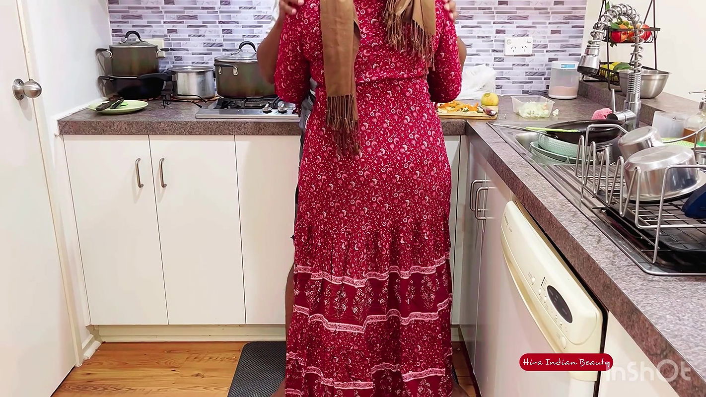 Eid Special – Muslim MILF Wife Cheats with Domestic Servant – Hijabi Blowjob