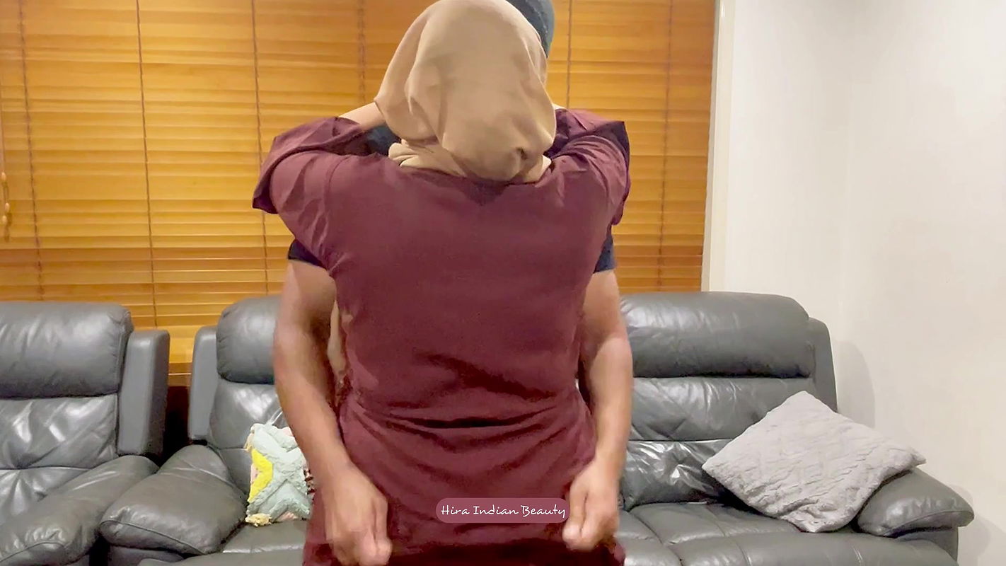 Cute Muslim Wife Romantic Hugging and Kissing Sex in Hijab and Abaya – Pussy Fingering