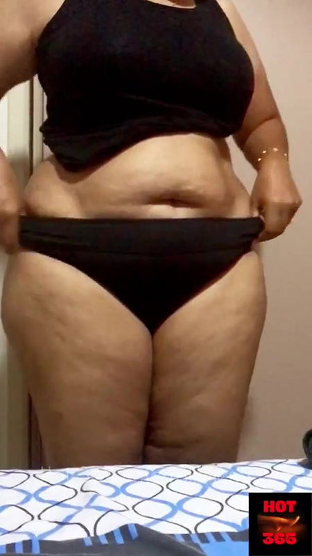 Busty Beauty Changes her Clothes..Sexy big booty show