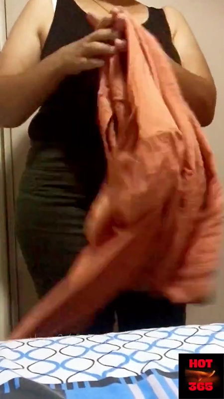 Busty Beauty Changes her Clothes..Sexy big booty show