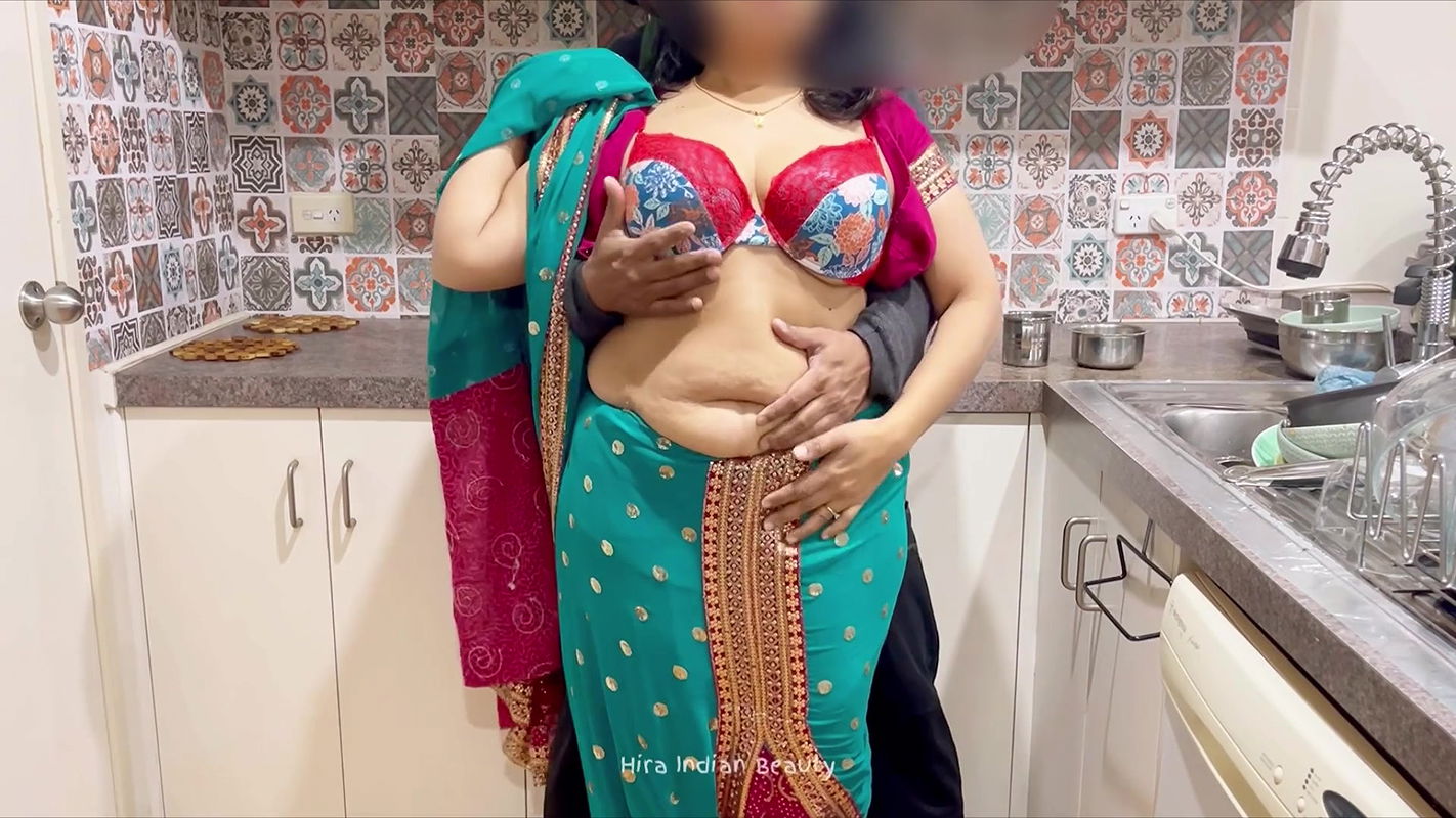 Beautiful Big Boobs Married Indian Wearing Saree – Taboo Sex with
