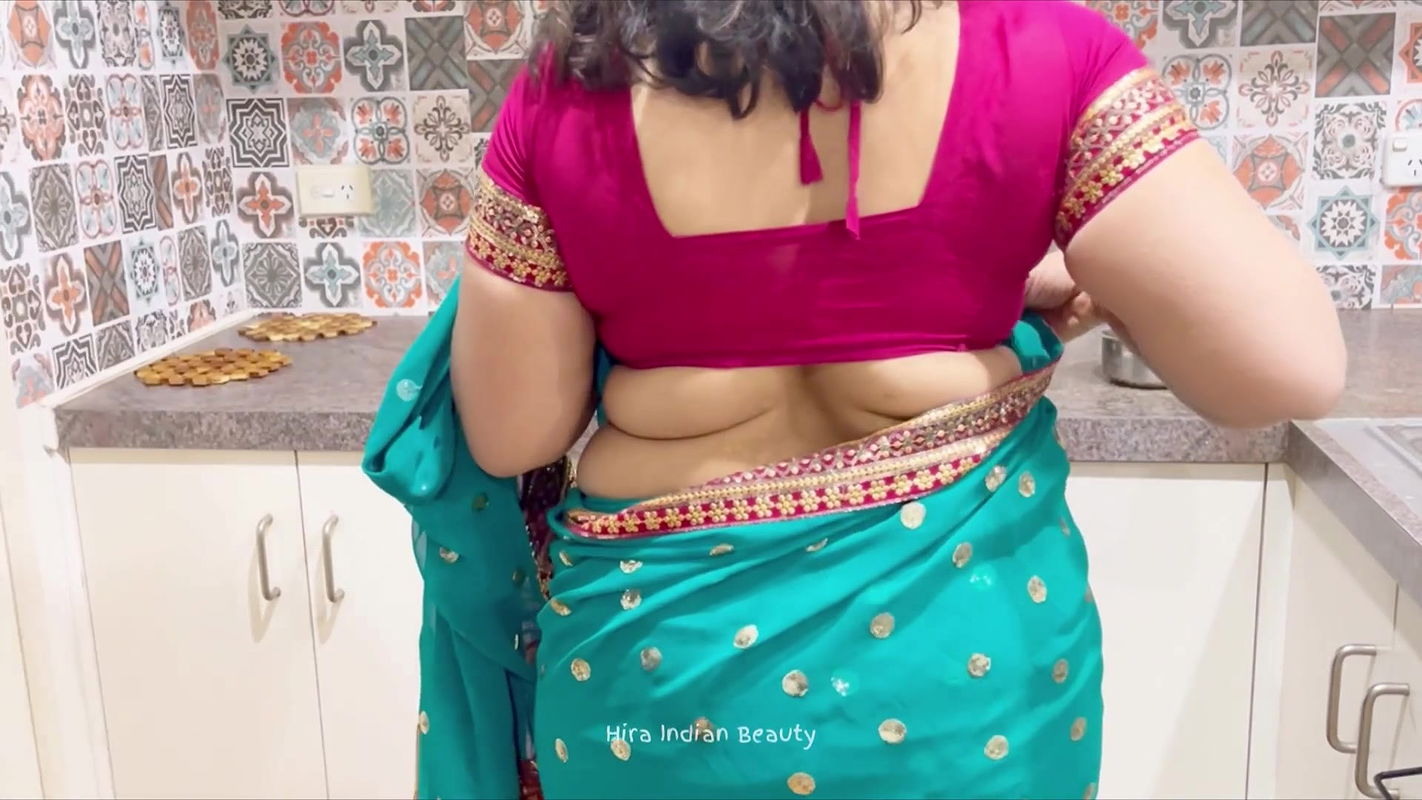 Beautiful Big Boobs Married Indian Wearing Saree – Taboo Sex with