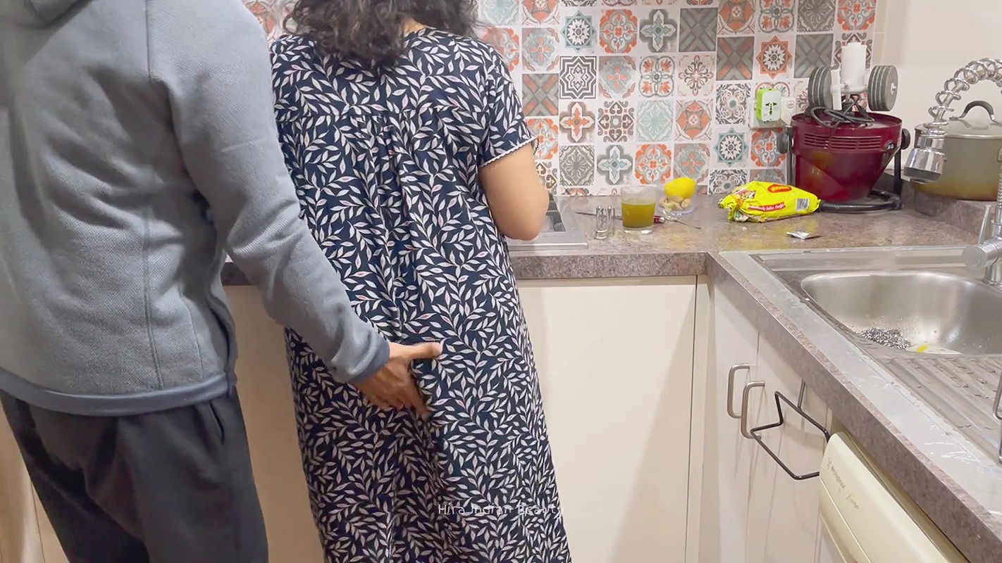 A Busty Mother-In-Law’s Pussy Eating – My Juicy Pussy is licked by Son-In-Law when Daughter is away