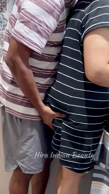 Hira Indian Beauty – My Ass Squeezed Sensually in the Kitchen