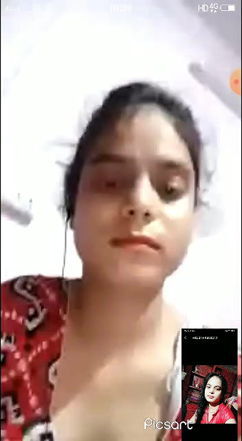 Desi girl showing