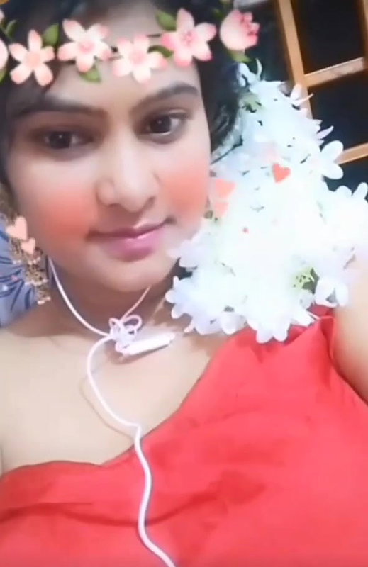 Bangladeshi Girl Showing