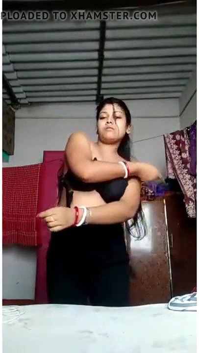 Bangla Boudi dress change