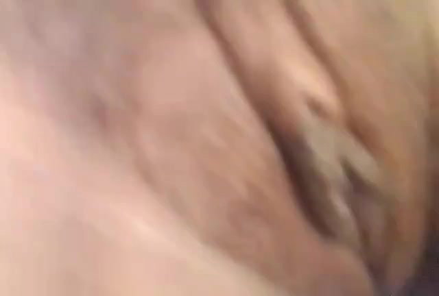 Young babe showing wet pussy