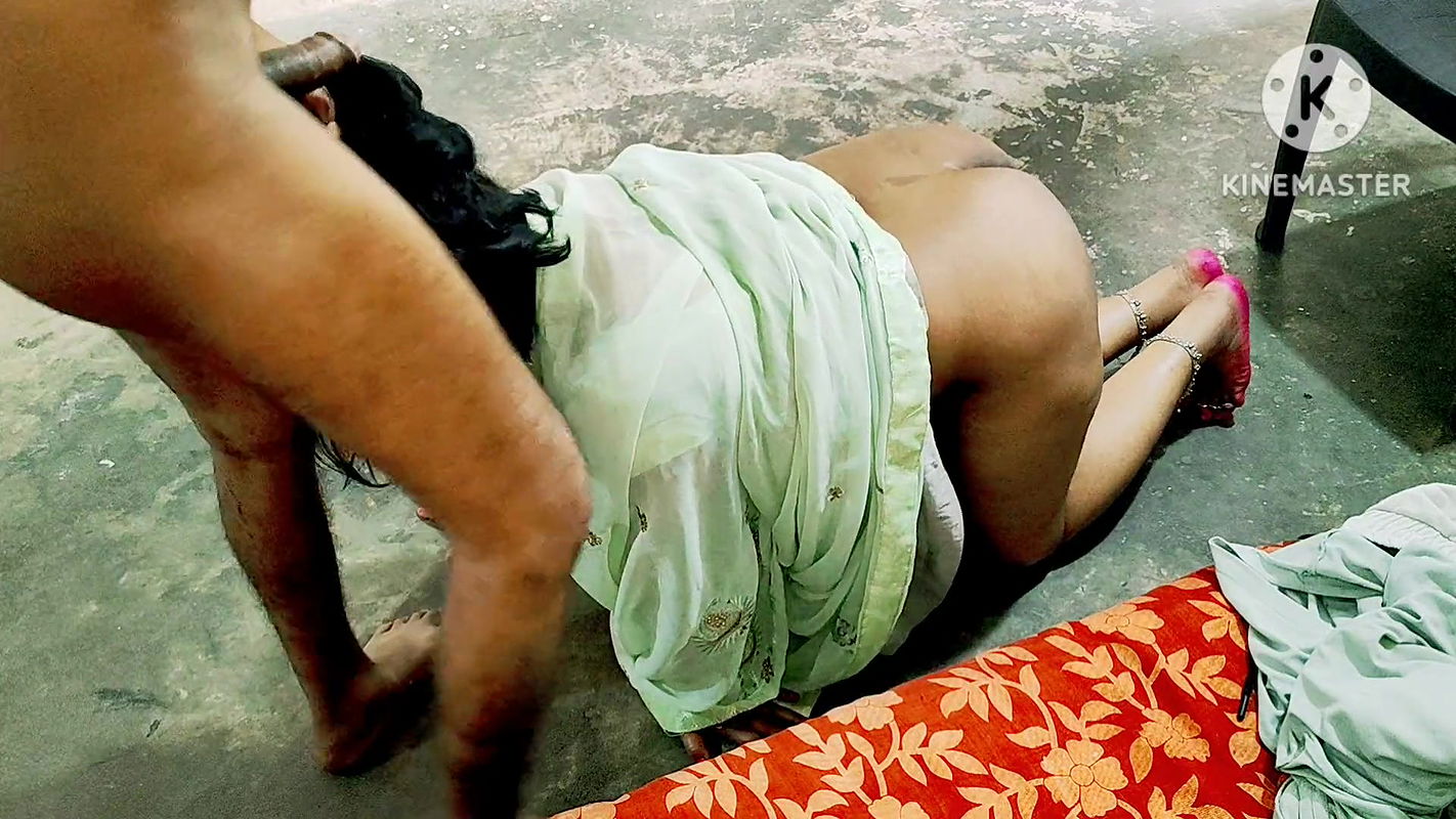 Indian desi bhabhi made sex with a bitch