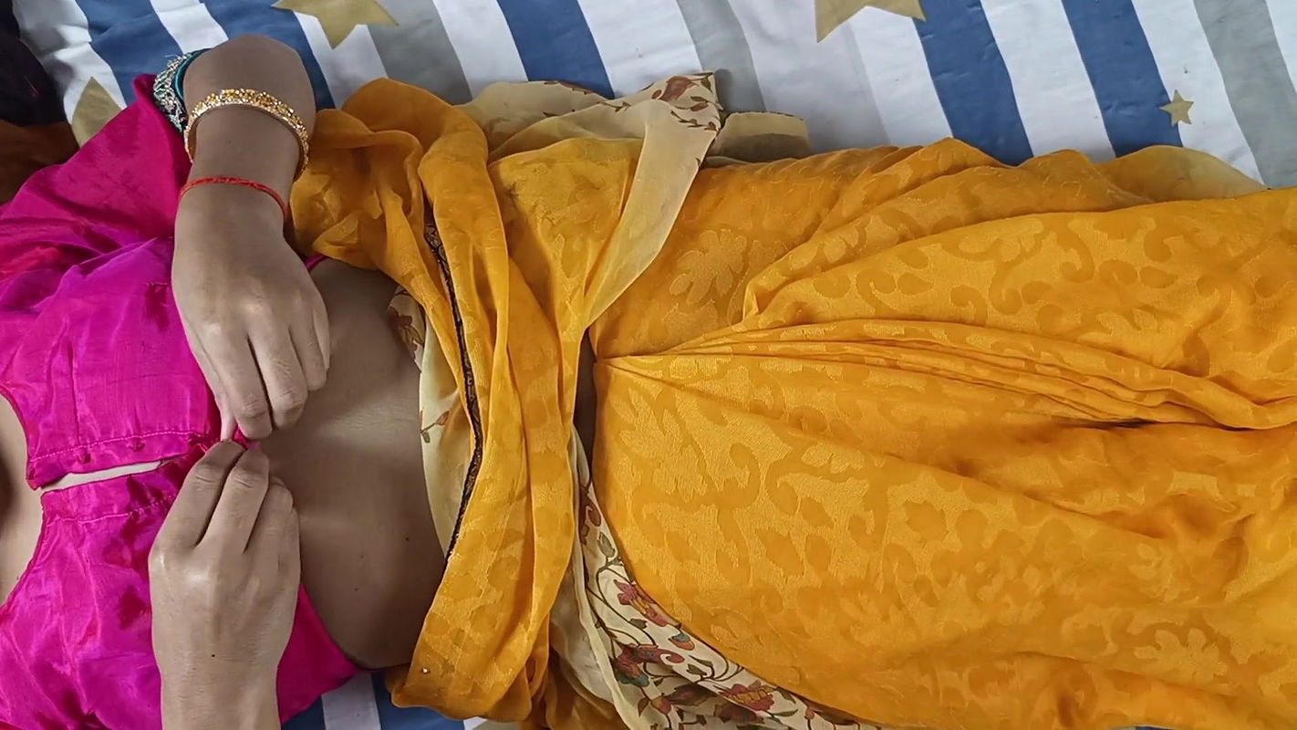 Indian village bhabhi enjoying very romantic sex with his husband when no one in the home