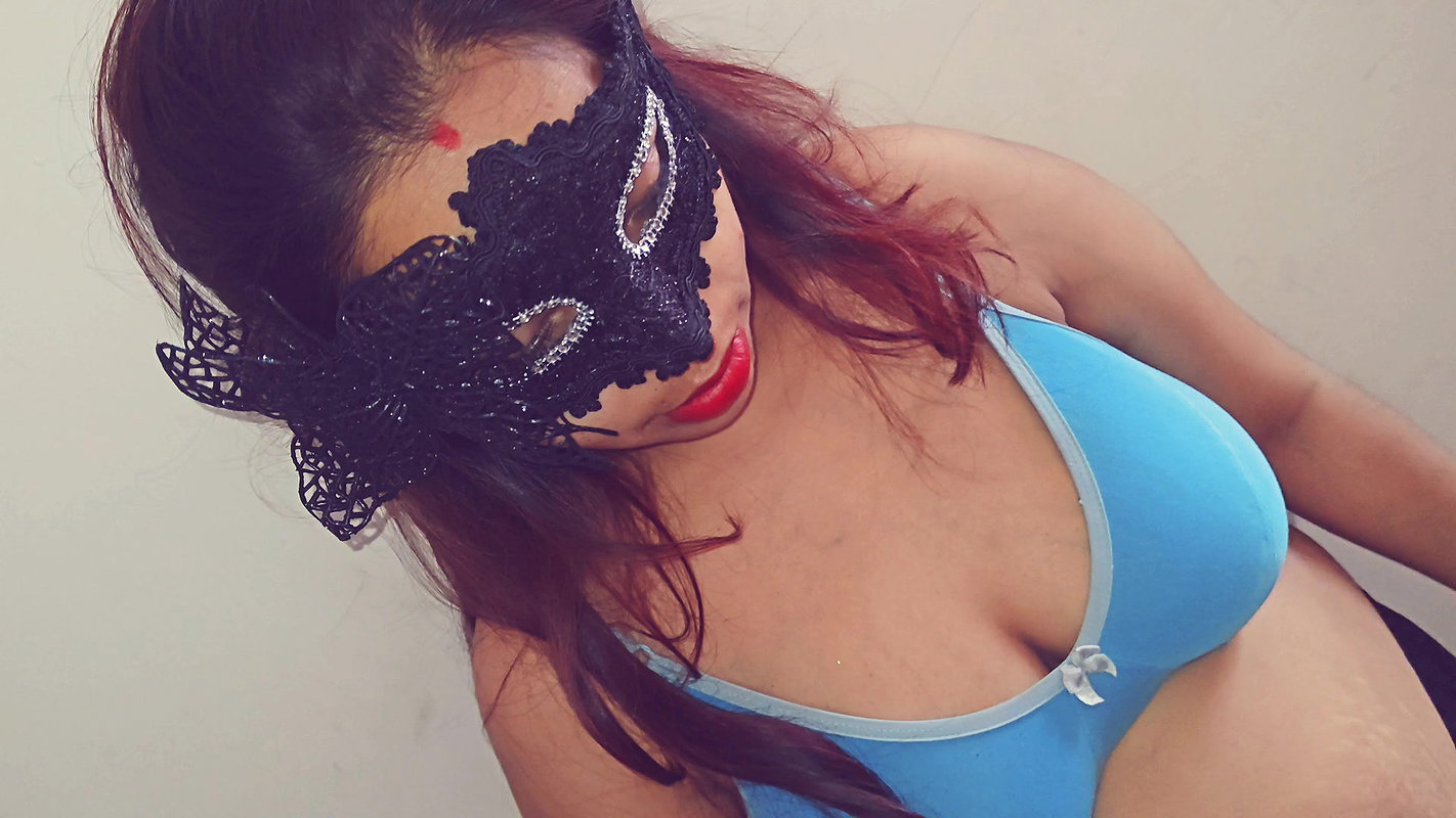 Indian Village Girlfriend Priya Fucked in Friend Room, X Video Hindi