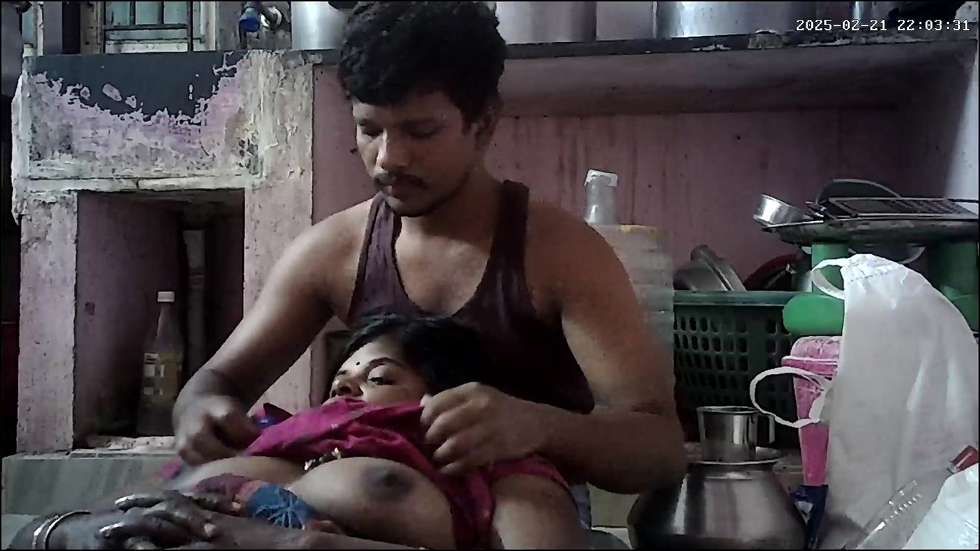 Indian village house wife and housband hot kissing and enjoy movement