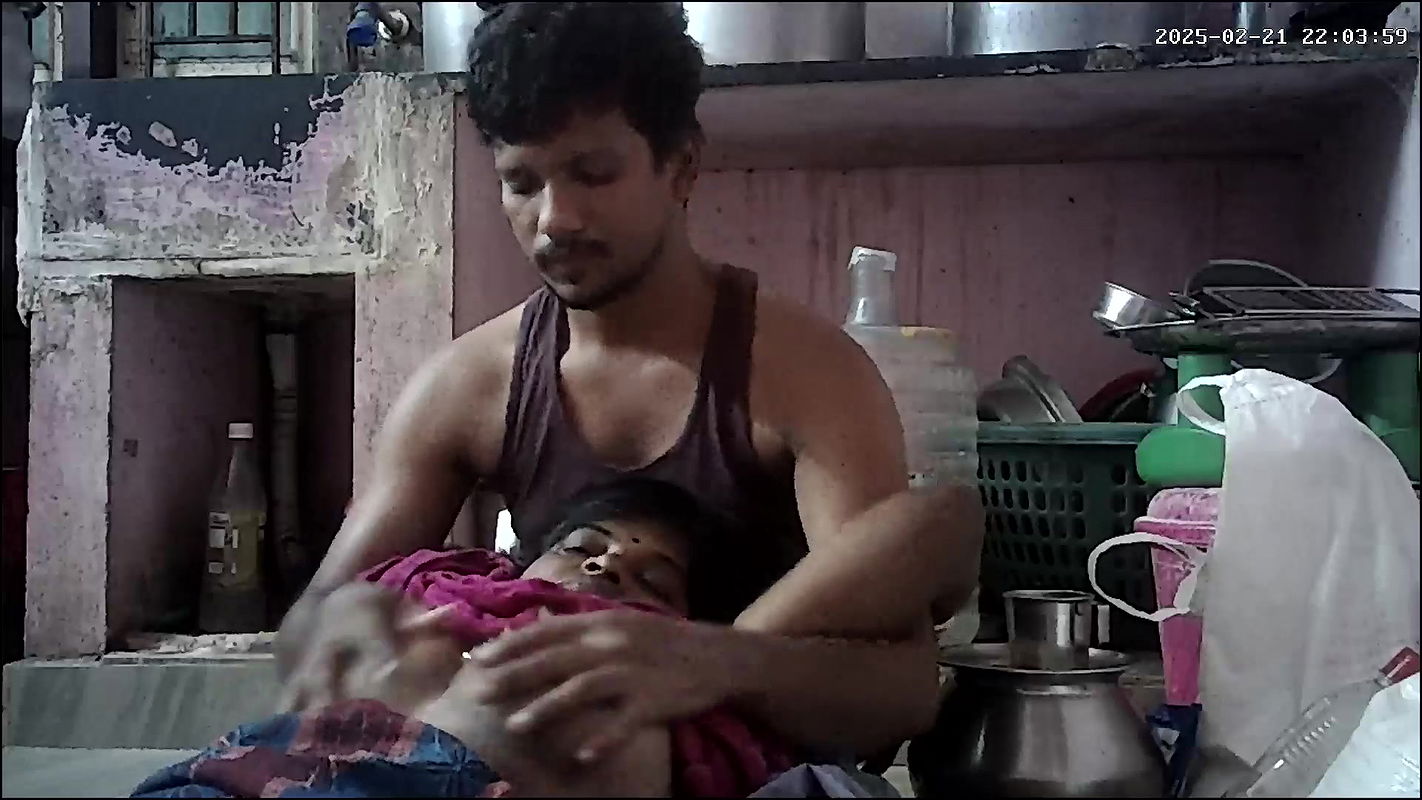 Indian village house wife and housband hot kissing and enjoy movement