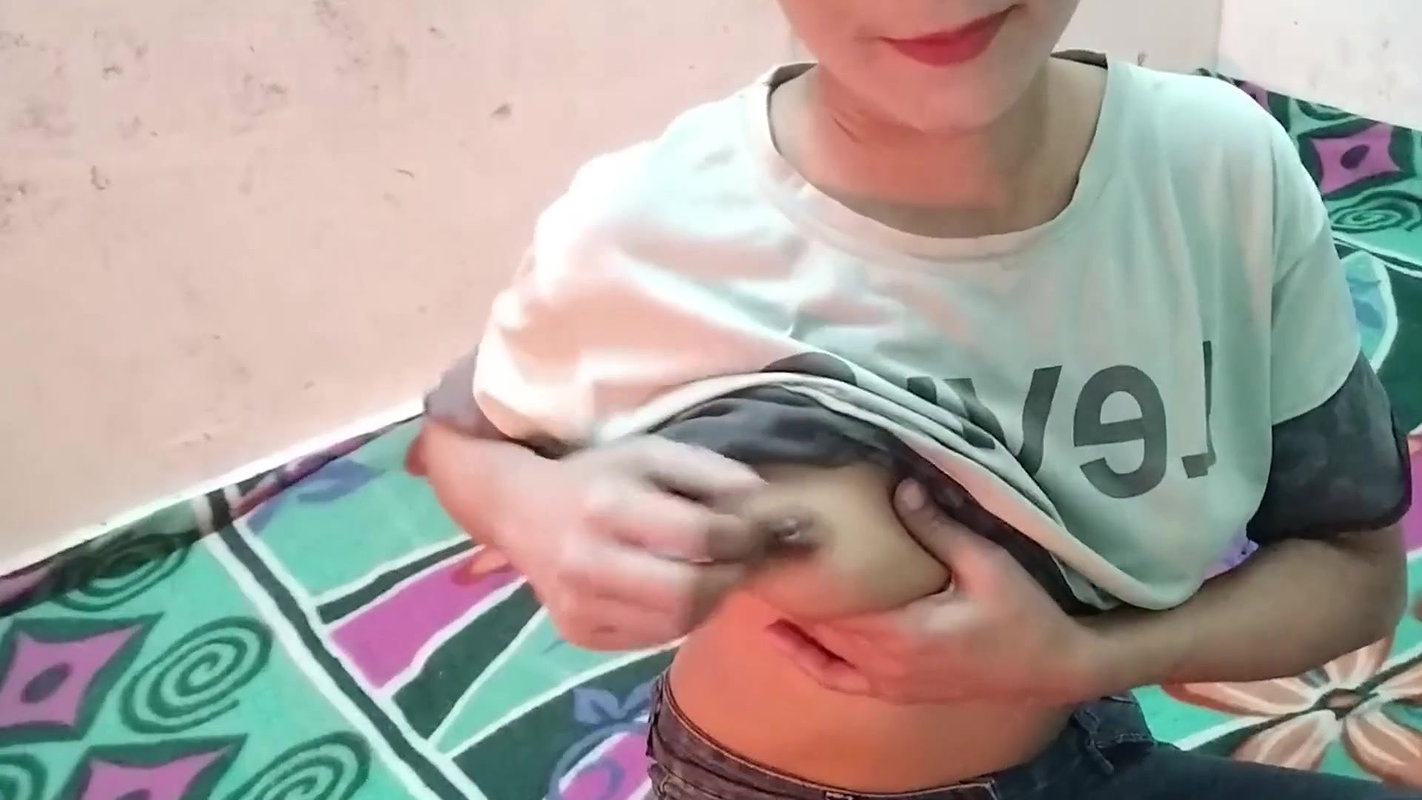 Mother in law ko galti se pakad ke jabar dasti pela