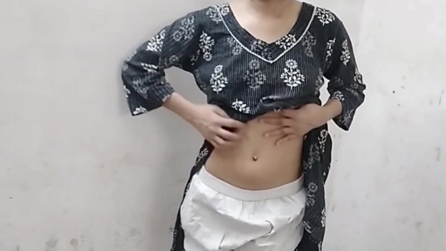 Naukrani ko karte karte chod diya