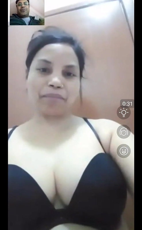 Desi sexy bhabi on cam