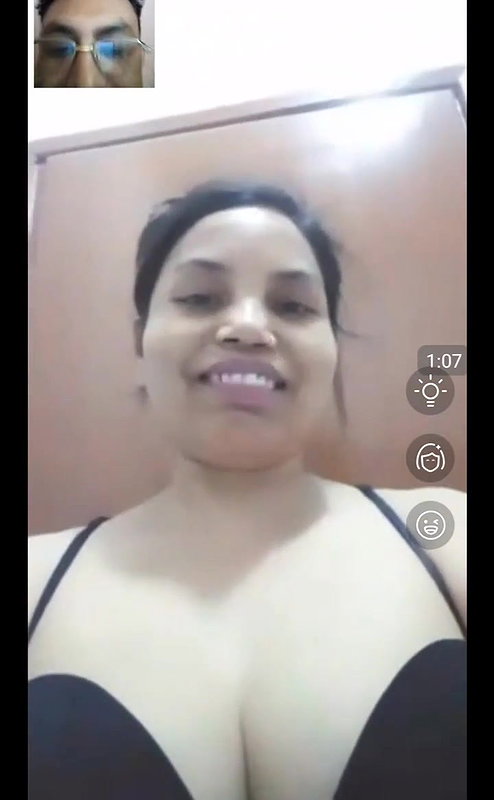 Desi sexy bhabi on cam