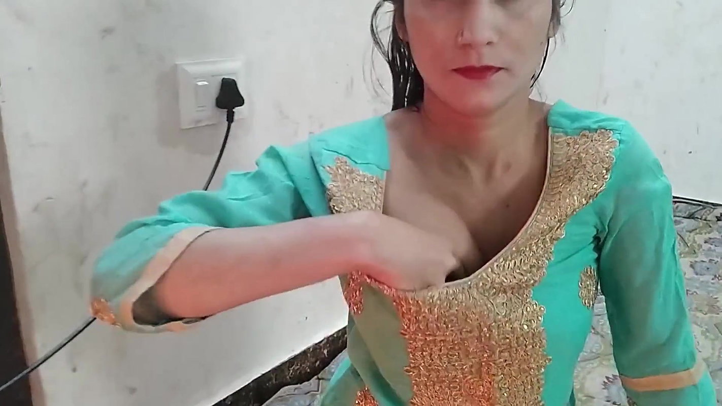 Sasur ne meri jawani dekh kar meri jabar dast chut mari