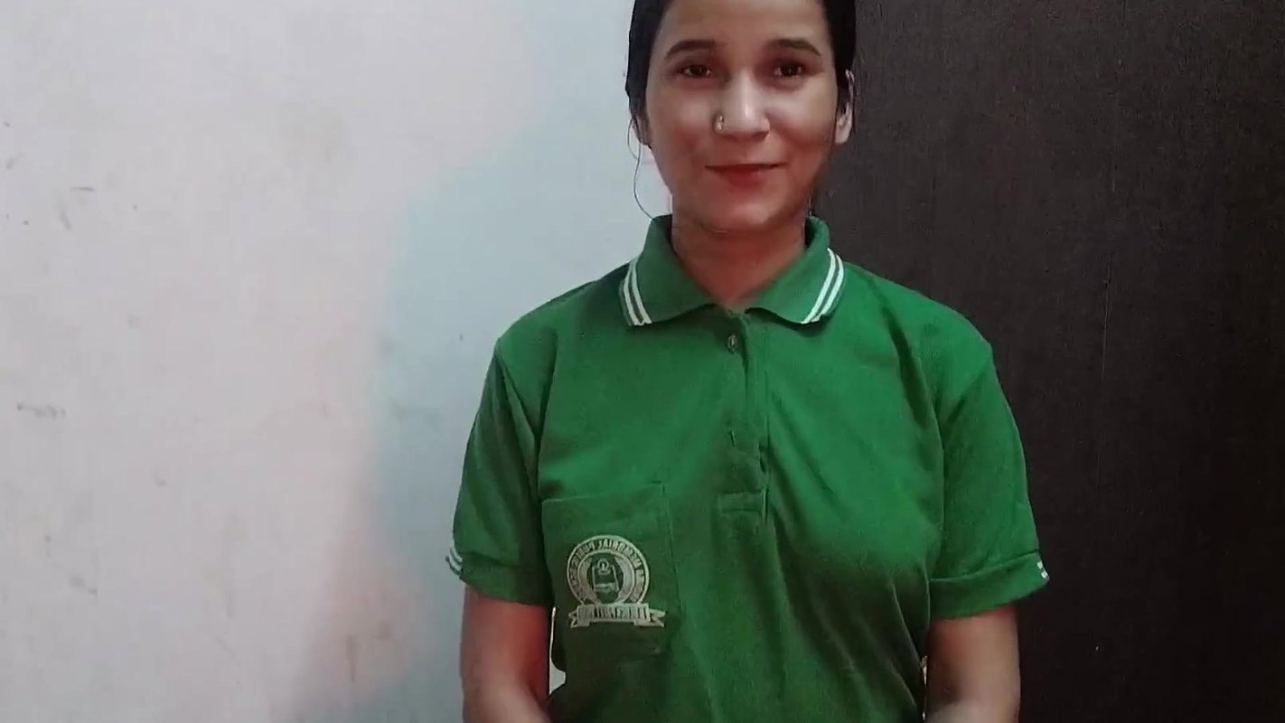School girl ko gandi video dikha kar pel diya