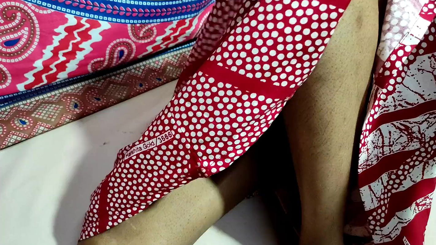 Sexy Sila came back from a late night party and was tired so I gave her a little massage. Desi Sex Video