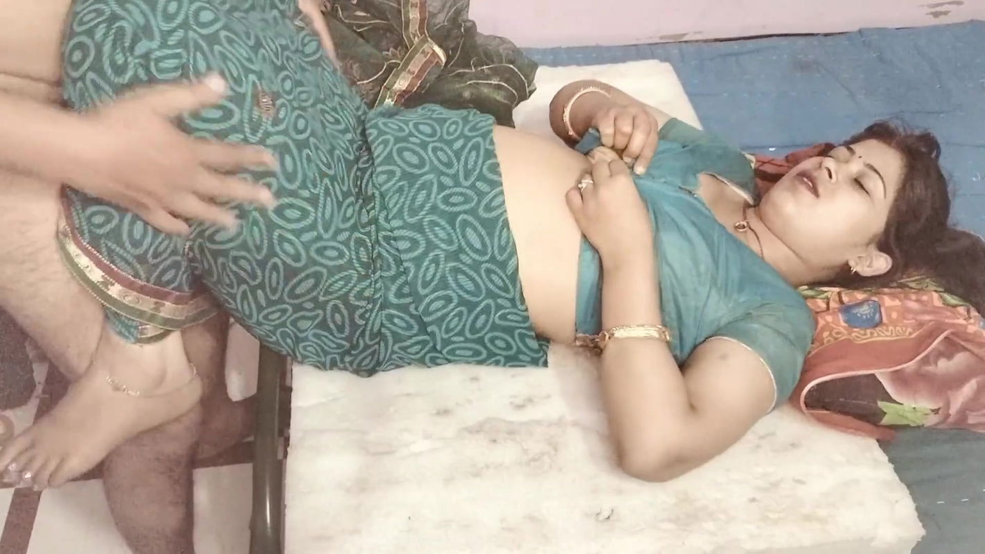 Sexy Wife Is Desperate for Hardcore Sex