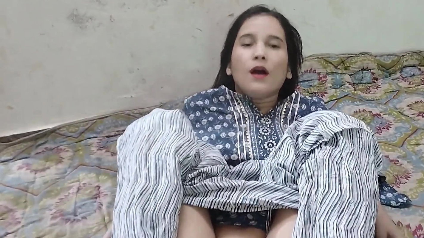 Step sister ke sath Sex karte hue bhabhi ne dekh liya