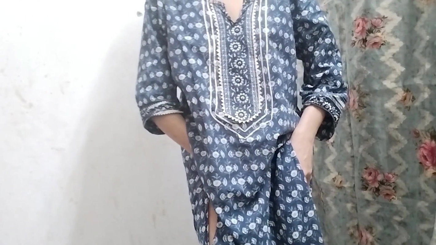 Step sister ko nanga kar diya fir choda