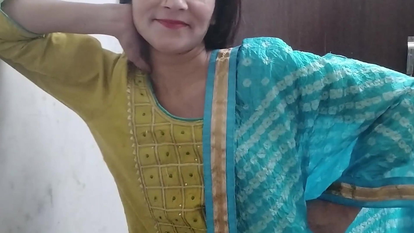 Step sister ko nanga karke bathroom me choda