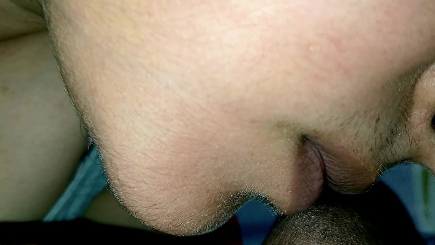 Super hot step-sister spend one night with her step-brother