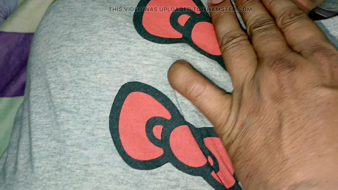 Super hot step-sister spend one night with her step-brother