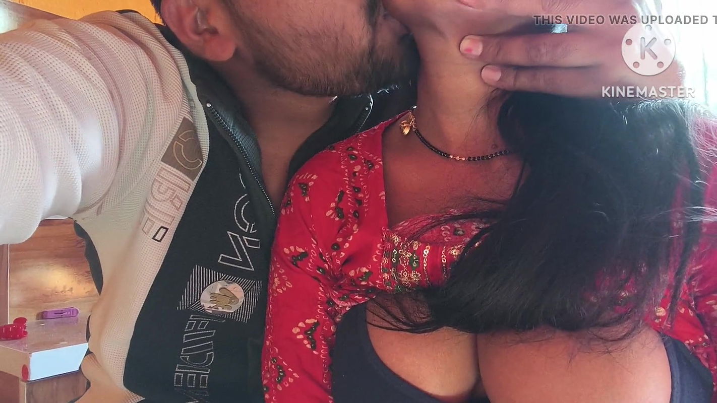 Taxi driver wife and boyfriend fucking beautiful young girl – slowly slowly inside big young tight pussy – bhabhi sex in hindi