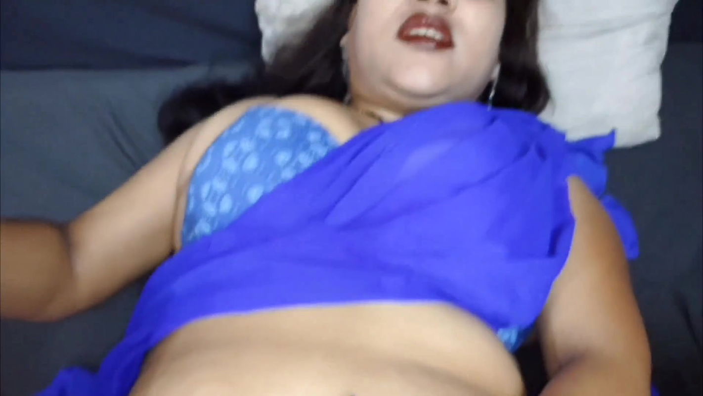 The stepmother told her son how to fuck