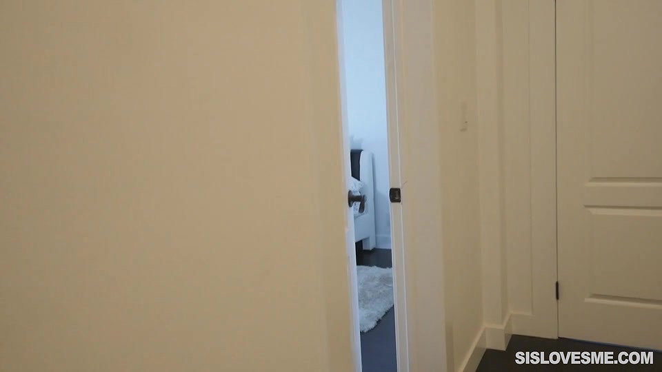 Taboo sislovesme 17 07 04 crystal young and riley star