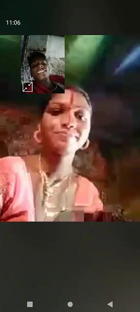 Village bhabhi showing to lover