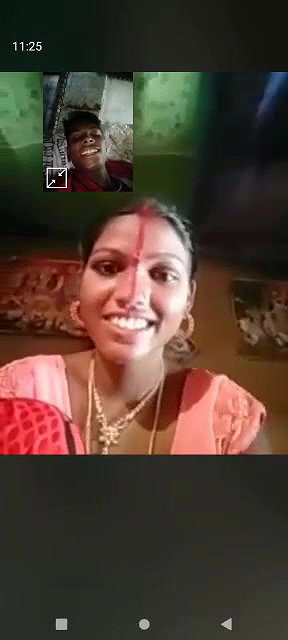 Village bhabhi showing to lover