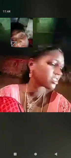 Village bhabhi showing to lover