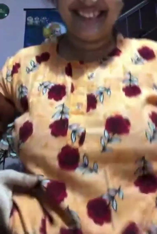 Bhabi boobs show