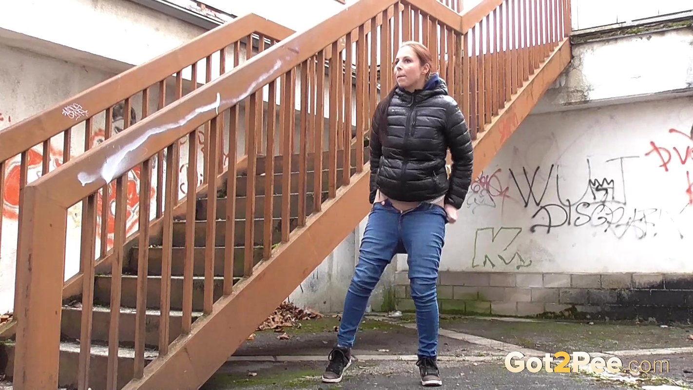 Antonia Looks Around 1080p Got2Pee Com