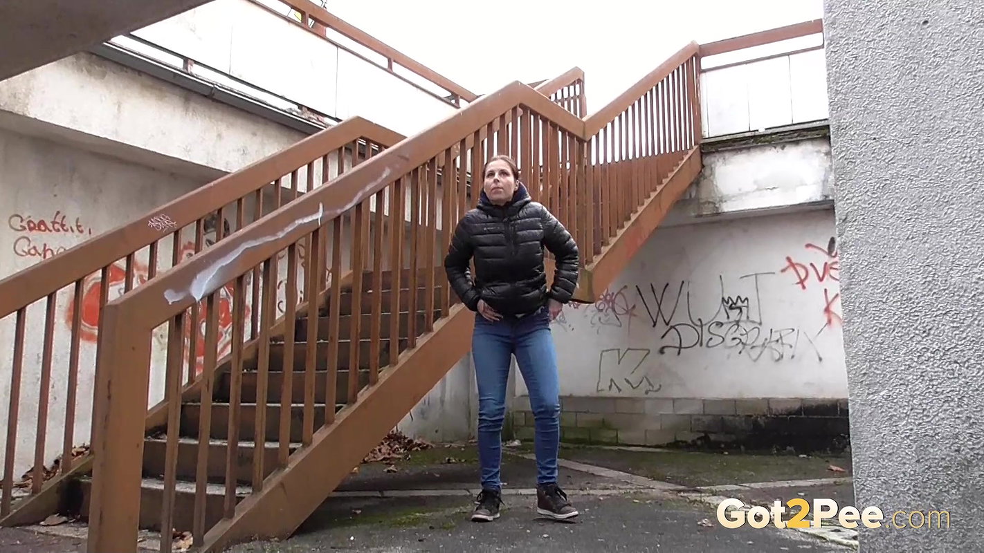 Antonia Looks Around 1080p Got2Pee Com