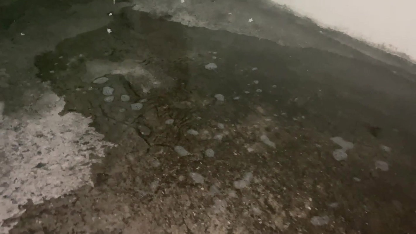 Asian Hottie Relieves Herself Outside In Public Got2pee