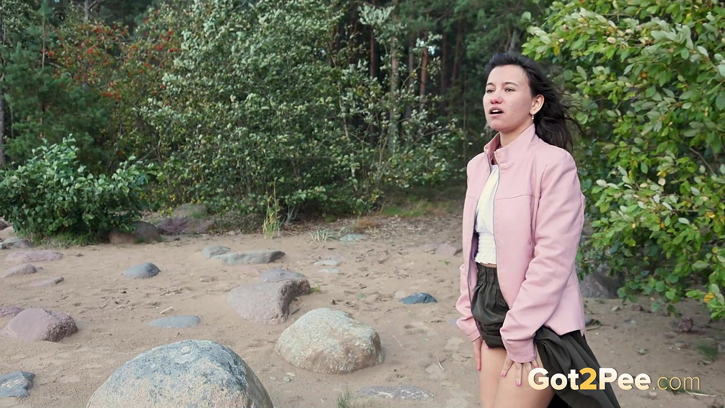 Bent Over 1080p Got2Pee