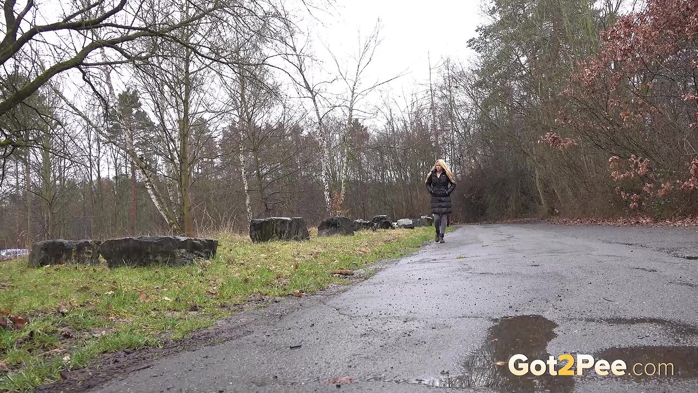 Blonde Babe Delphine Pees Outside In Public Got2pee