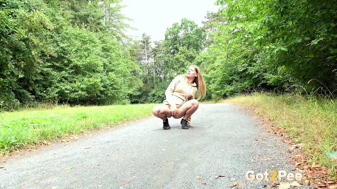 Claudia Macc Relieves Her Piss Desperation Outside Got2pee