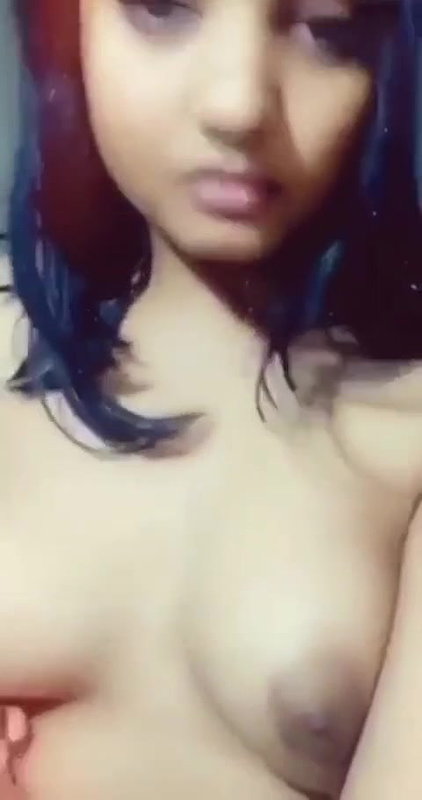 Extremely Hot Babe Playing with her Boobs