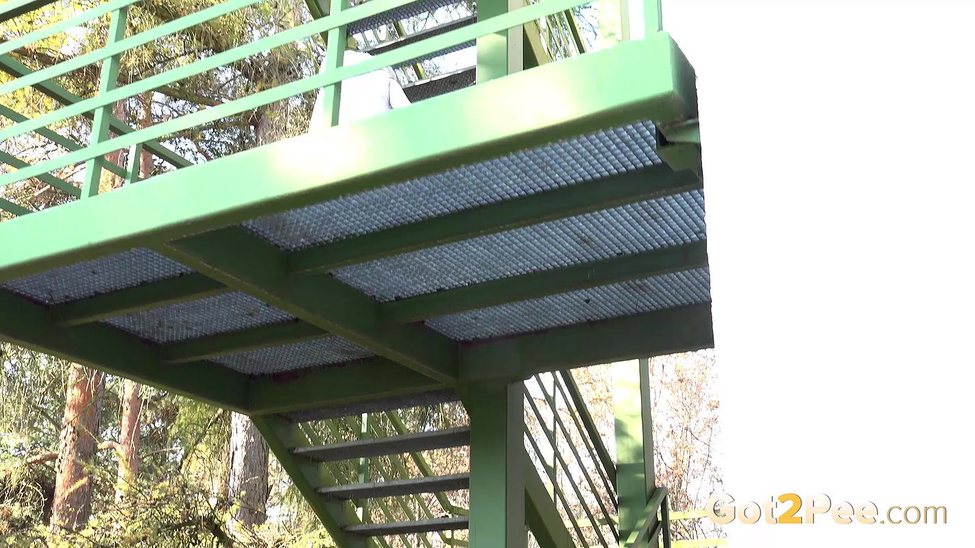 Crouching Steps 1080p Got2Pee Com