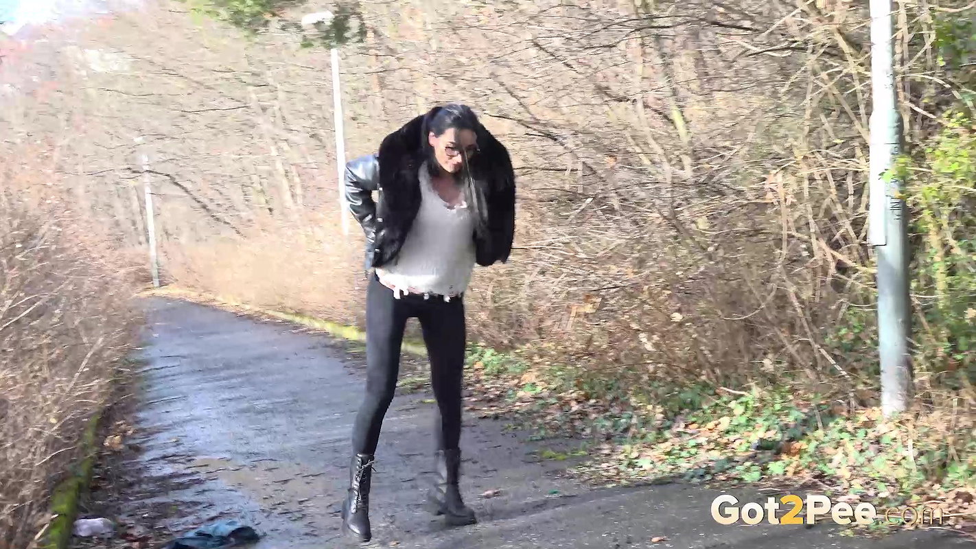 Dark Haired Babe Shalina Shine Pees In Public Got2pee